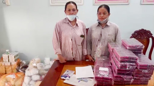 An Giang: Bắt quả tang 2 phụ nữ cất giấu lượng lớn thuốc tân dược không rõ nguồn gốc