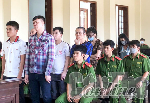Trả giá cho lòng tham