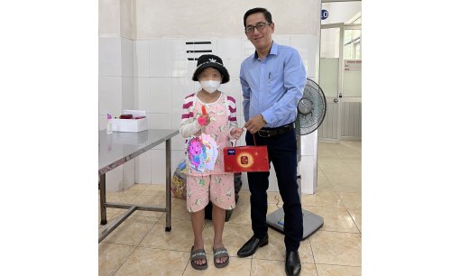 Trẻ nhiễm HIV, điều trị ARV, phát triển tốt về thể chất và tinh thần