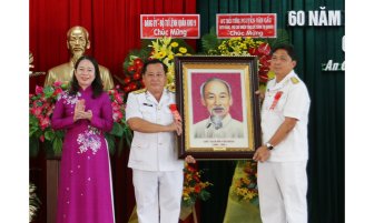 Phó Chủ tịch nước Võ Thị Ánh Xuân dự lễ kỷ niệm 60 năm ngày thành lập Lữ đoàn 962 - Quân khu 9