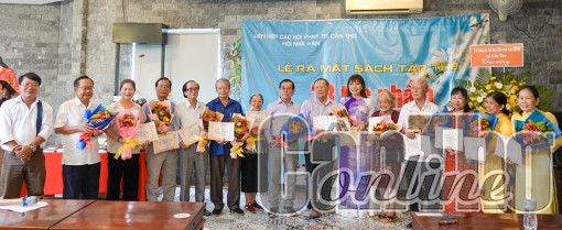 Hội Nhà văn TP Cần Thơ ra mắt 33 ấn phẩm
