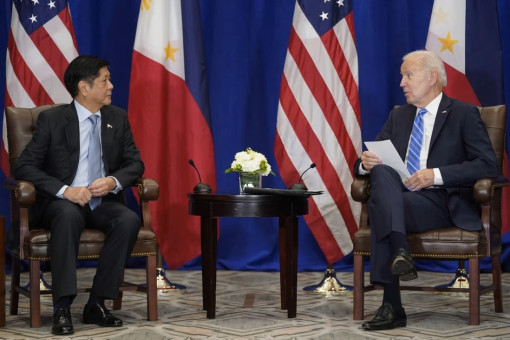 Philippines xích lại gần Mỹ?