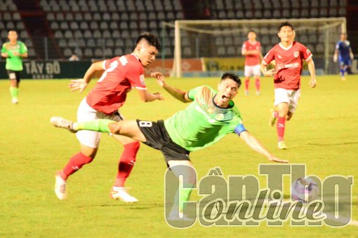 Đội bóng đá Cần Thơ thua Phố Hiến 1-4