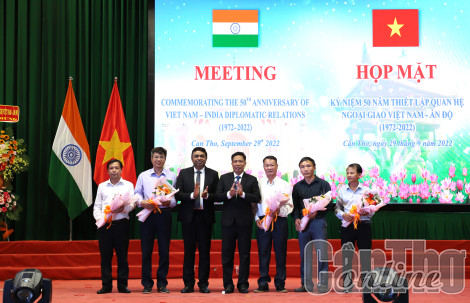 Họp mặt kỷ niệm 50 năm thiết lập quan hệ ngoại giao Việt Nam - Ấn Độ