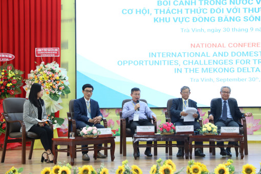 Hơn 300 đại biểu tham dự hội thảo cơ hội, thách thức đối với thương mại và đầu tư khu vực ĐBSCL
