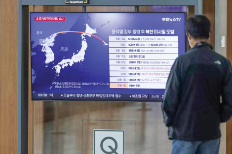 Triều Tiên phóng tên lửa đạn đạo ngang Nhật Bản