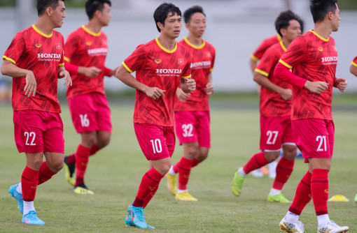 Lo cho Công Phượng!