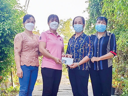 Chi hội trưởng phụ nữ gương mẫu