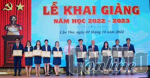 Trường Đại học Nam Cần Thơ khai giảng năm học mới