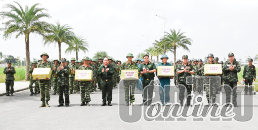 Diễn tập khu vực phòng thủ quận đạt yêu cầu, đảm bảo an toàn