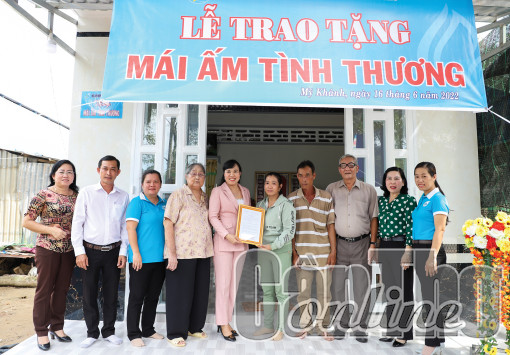 Mái ấm tình thương