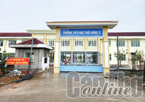 Cờ Ðỏ hoàn thành đưa vào sử dụng nhiều công trình xây dựng cơ bản