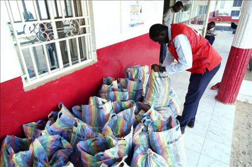 Gambia điều tra vụ nhiều trẻ tử vong nghi liên quan siro nhập khẩu