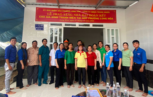 “Khéo” huy động sức dân