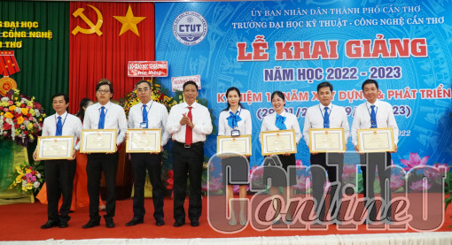 Trường Đại học Kỹ thuật - Công nghệ Cần Thơ đón 1.560 tân sinh viên