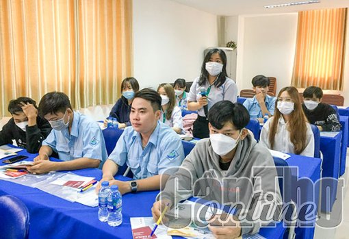 Trang bị kỹ năng tìm việc và dự phỏng vấn cùng doanh nghiệp