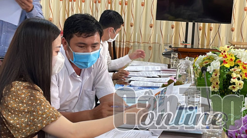 Bài 3: Sàng lọc cán bộ không đủ điều kiện, tiêu chuẩn