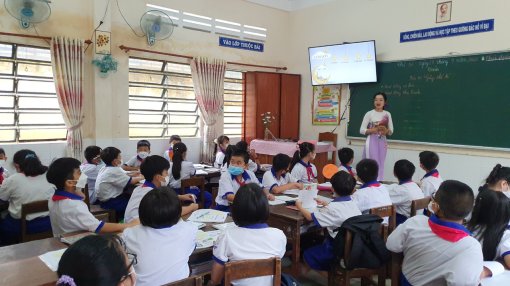 Ngành Giáo dục tiếp tục chủ động ứng phó, giảm thiểu ảnh hưởng của các đợt triều cường