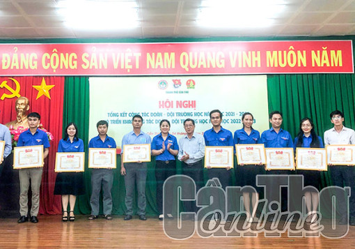 Ðổi mới hoạt động, phong trào giáo dục đạo đức, lối sống và kỹ năng sống cho đoàn viên, học sinh