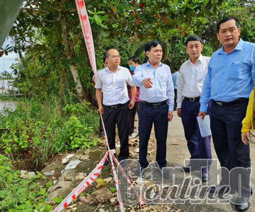 Khảo sát, khắc phục các điểm sạt lở tại quận Thốt Nốt