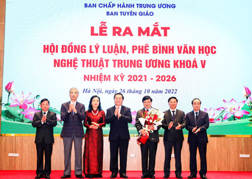 Ra mắt Hội đồng Lý luận, phê bình văn học nghệ thuật Trung ương nhiệm kỳ 2021-2026
