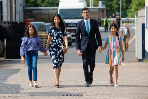 Thủ tướng Sunak - quá giàu để điều hành đất nước?