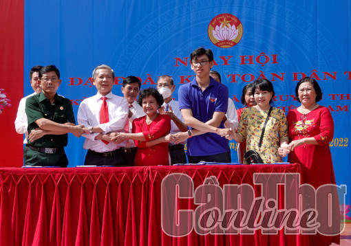 Quận Ninh Kiều tổ chức Ngày hội Đại đoàn kết toàn dân tộc