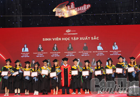 367 sinh viên Trường Ðại học FPT nhận bằng tốt nghiệp