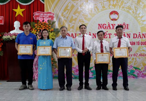 Lãnh đạo thành phố dự Ngày hội Đại đoàn kết toàn dân tộc