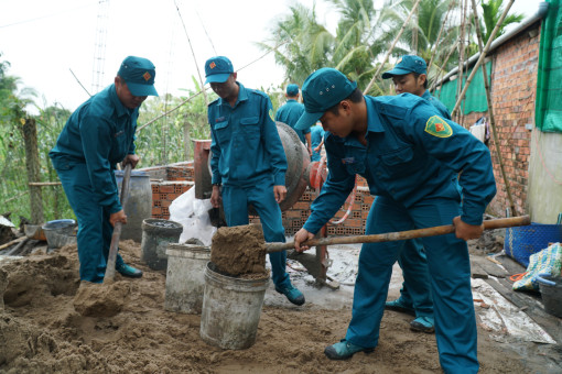 Thi đua hoàn thành xuất sắc nhiệm vụ chính trị