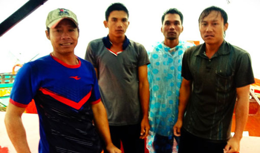 Cà Mau: Kịp thời cứu vớt 4 người trôi dạt trên biển