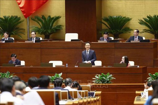 Chất vấn lĩnh vực xây dựng, thông tin và truyền thông, nội vụ