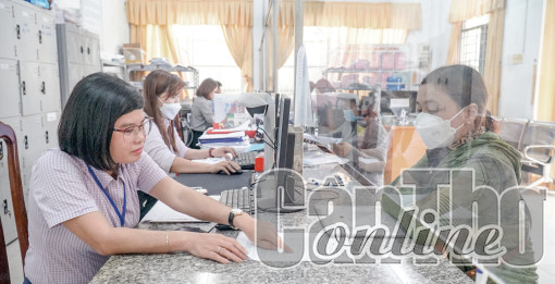 Kiên quyết đấu tranh, phòng ngừa tham nhũng, tiêu cực