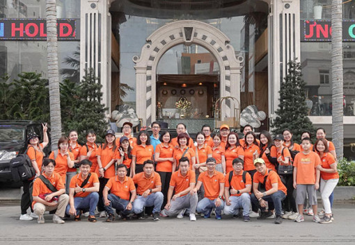 Tập đoàn FPT, Quỹ Hy Vọng chung tay khánh thành cây cầu thứ 238 và trao tặng hàng nghìn phần quà cho học sinh nghèo tại miền Tây