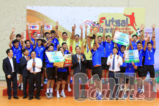 Soán ngôi Thái Sơn Nam, Sahako vô địch Giải Futsal quốc gia 2022