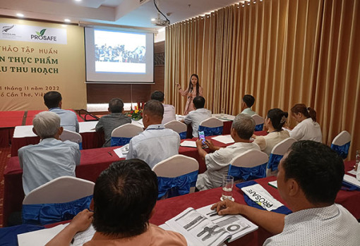 Tập huấn “Xử lý an toàn thực phẩm cho trái cây sau thu hoạch”