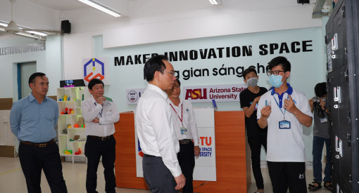 Đoàn công tác của Bộ Giáo dục và Đào tạo thăm và làm việc với Trường Đại học Cần Thơ