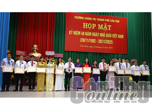 Nhiều hoạt động kỷ niệm 40 năm Ngày Nhà giáo Việt Nam