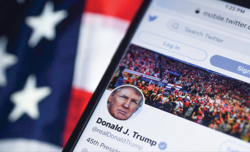 Tài khoản Twitter của ông Trump được khôi phục