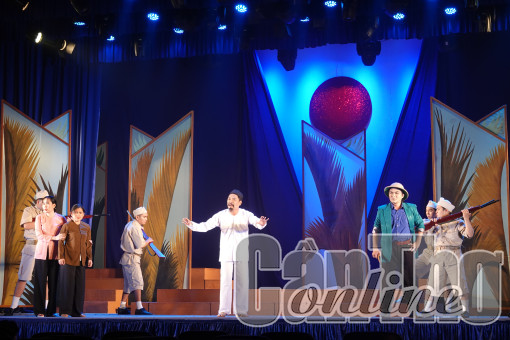 Vở “Sống mãi với non sông” của Nhà hát Tây Đô đạt HCĐ