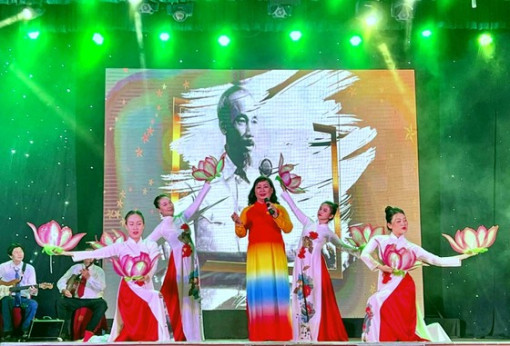 Sôi nổi vòng bán kết cuộc thi “Tiếng hát người làm báo” khu vực miền Đông và Tây Nam Bộ năm 2022