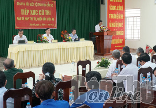 Ðoàn Ðại biểu Quốc hội TP Cần Thơ tiếp xúc cử tri huyện Vĩnh Thạnh và quận Thốt Nốt