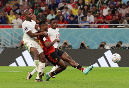 Thắng 1-0, tuyển Bỉ vươn lên đứng nhất bảng F