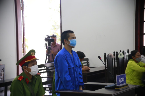 Không xin được tiền mua rượu, thanh niên dùng gạch giết người