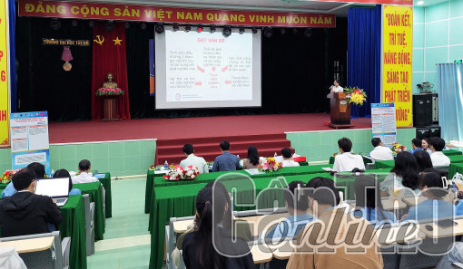 9 đề tài nghiên cứu khoa học được báo cáo tại Hội thảo chuyên đề Giáo dục, Xã hội và Nhân văn