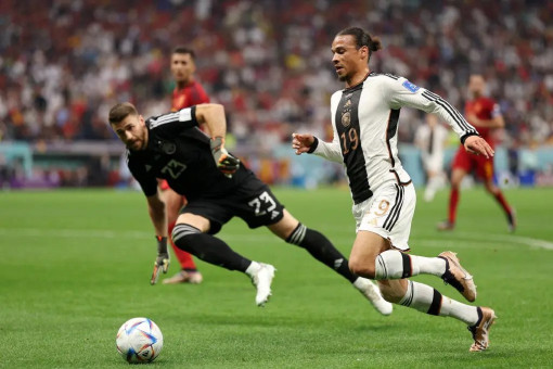 Gỡ hòa phút 83, “Xe tăng” Đức níu lại hy vọng đi tiếp