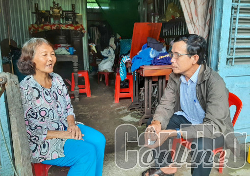 Bí thư chi bộ gương mẫu