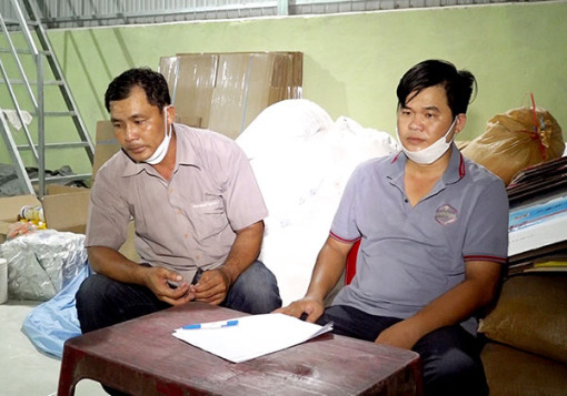 An Giang: Bắt quả tang 2 đối tượng sản xuất thuốc bảo vệ thực vật giả