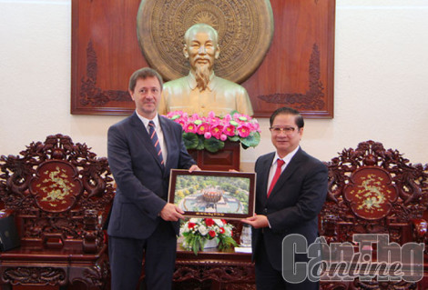 Can Tho received Hungarian Ambassador to Vietnam