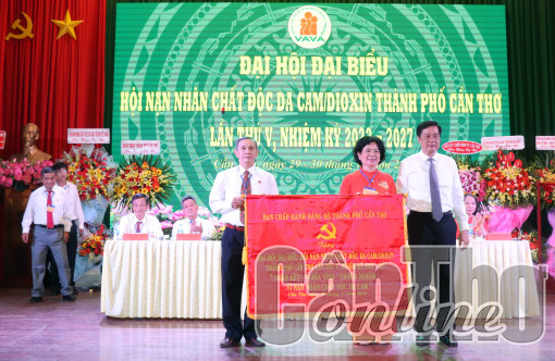 Bà Võ Thị Thanh Nga tái đắc cử Chủ tịch Hội Nạn nhân chất độc da cam/dioxin TP Cần Thơ, nhiệm kỳ 2022-2027